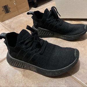 Adidas NMD R2 Primeknit Core Black Women’s 7.5 - amazing condition